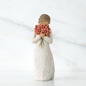 Surrounded by Love sculpted figure by Susan Lordi | Willow Tree